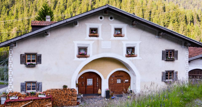 Das Haus Ambühl.