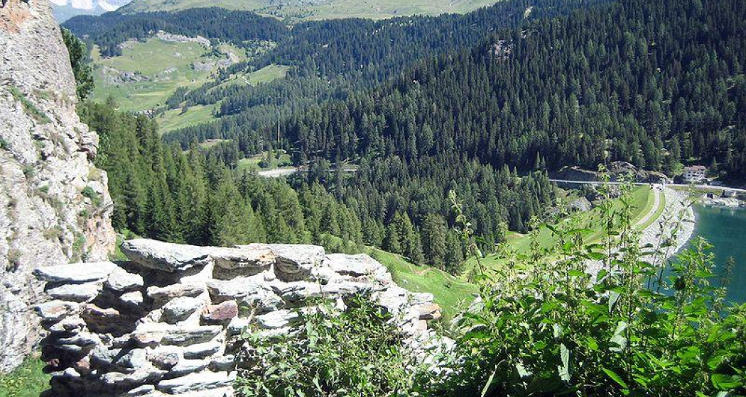 Burgruine Marmels in Marmorera (oua_12945423_image) Burgruine Marmels in Marmorera (oua_12945423_image)