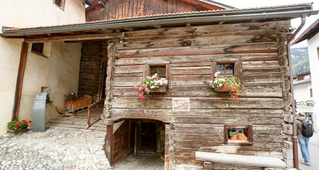 Stall von aussen. Stall von aussen.