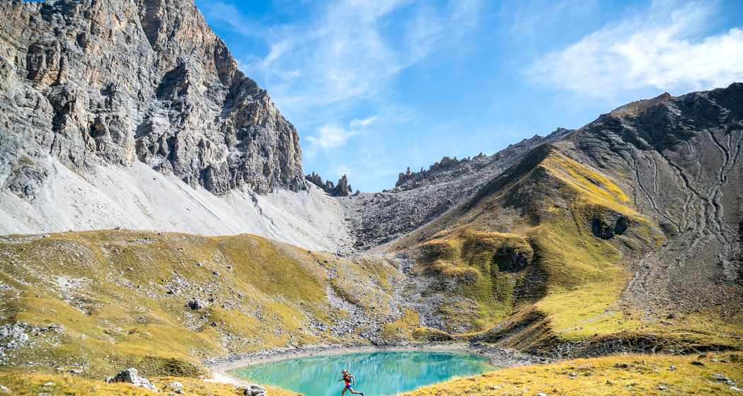 Lai Tigiel mit dem Orgelspass im Hintergrund Lai Tigiel mit dem Orgelspass im Hintergrund