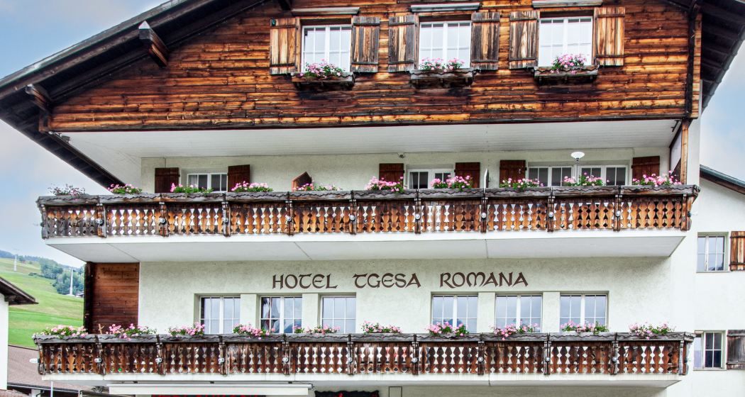 Tgesa Romana (oua_87917335_image) Tgesa Romana (oua_87917335_image)