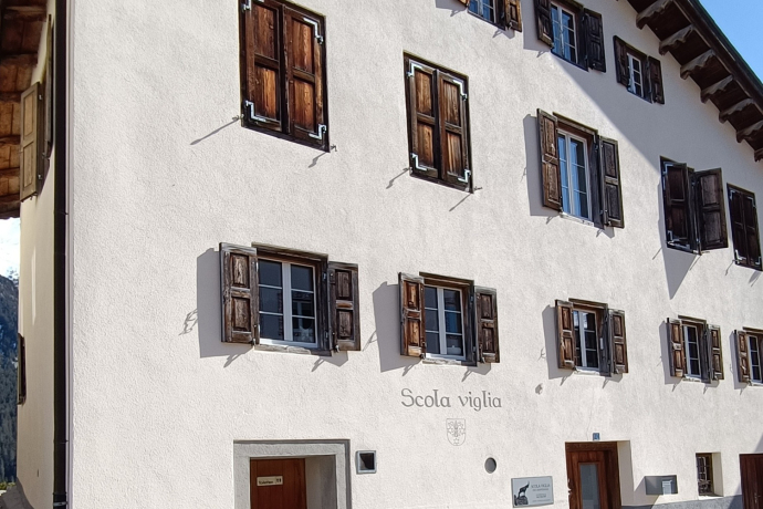 Öffentliche Toilette scola viglia Salouf (oua_612249443_image)