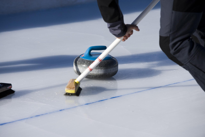 Plausch-Curling für jedermann (gdl_839981554_image) Plausch-Curling für jedermann (gdl_839981554_image)