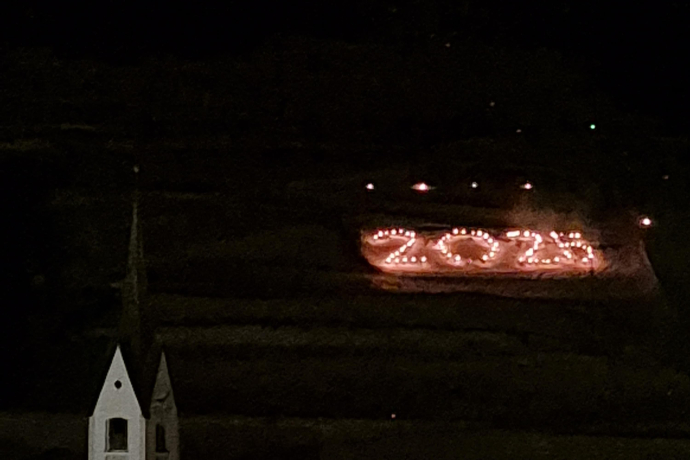 Neujahrsfackel-Abfahrt (gdl_901908378_image)