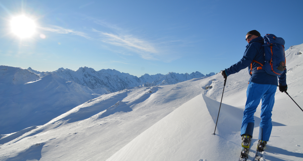 Skitour auf den Piz dal Sasc (© Savognin Tourismus) Skitour auf den Piz dal Sasc (© Savognin Tourismus)