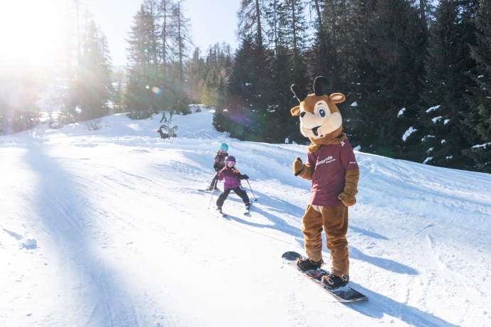 Flurins Maskottchen auf der Piste 4