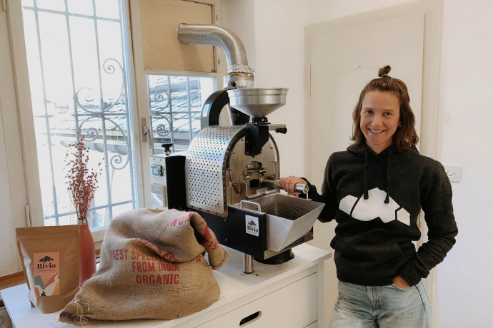 Maddy in der Rösterei Bivio