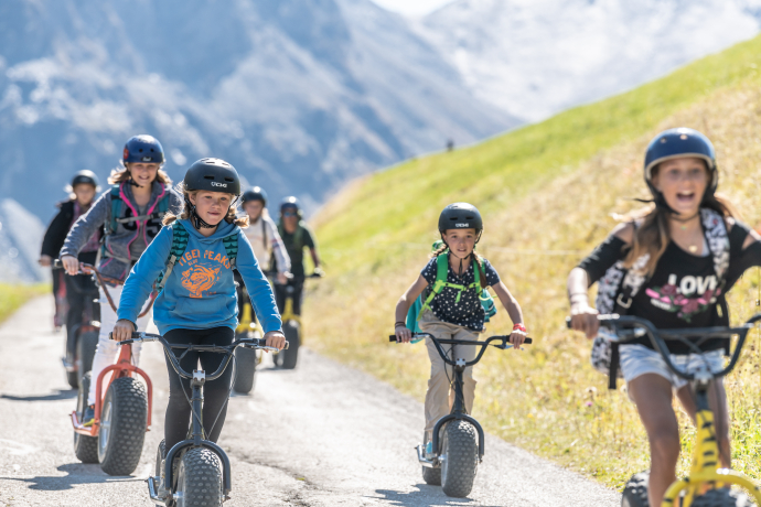 Trottinett fahren im Savognin Trottinett fahren im Savognin