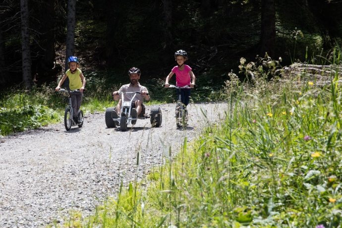 Scooter and mountain cart rides in Savognin Scooter and mountain cart rides in Savognin